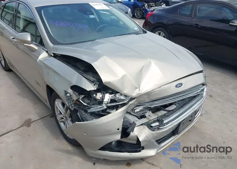 2015 Ford Fusion Energi Titanium from USA, damaged, VIN 3FA6P0SU3FR114739